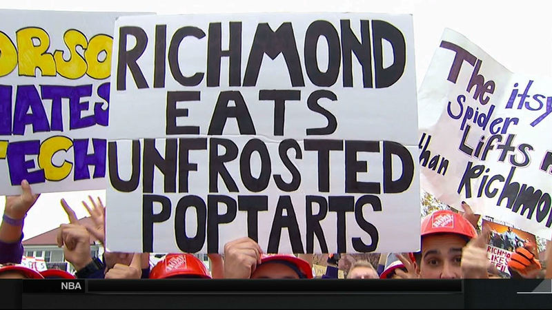 Illustration for article titled Lee Corso Does Butt Chugs: Today's James Madison College GameDay Sign Roundup